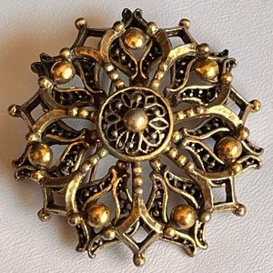 Vintage Hedy Brooch EUC